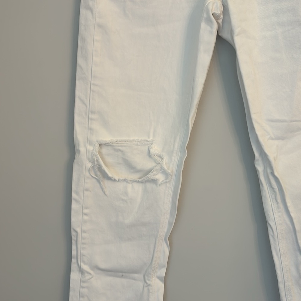 American Eagle White 90s Straight Distressed Jean Size 2 - Picture 4 of 7